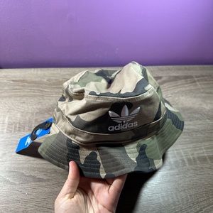 Adidas camo bucket hat